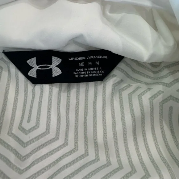Under Armour White Puffer Vest - Picture 6 of 6